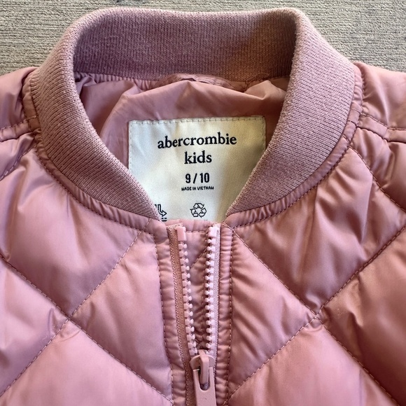Girl’s Abercrombie Kids Pink Bomber Jacket Size 9/10 - Picture 3 of 5